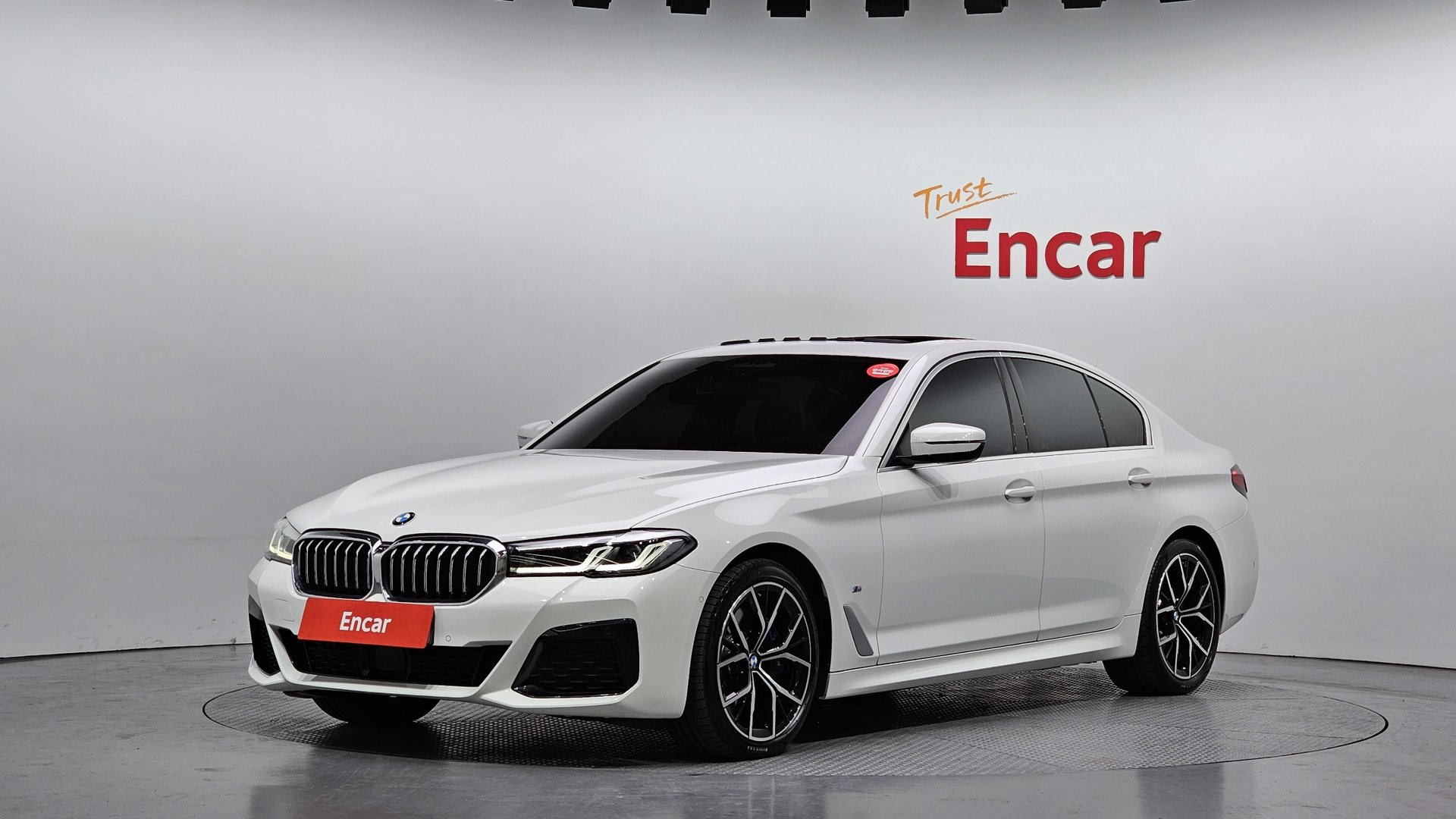 BMW 5 SERIES - View 1