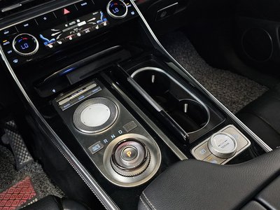 صورة مصغرة 12 لـ 2022 Genesis GV80