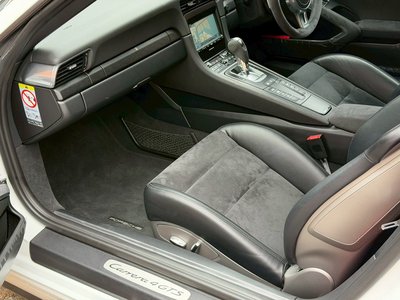 PORSCHE 911 - 5