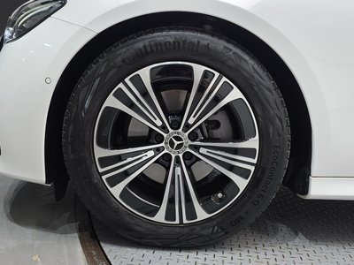 MERCEDES-BENZ E-CLASS - 6
