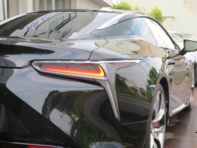 صورة مصغرة 34 لـ 2022 Lexus LC