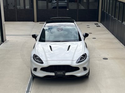 ASTON MARTIN DBX - 8