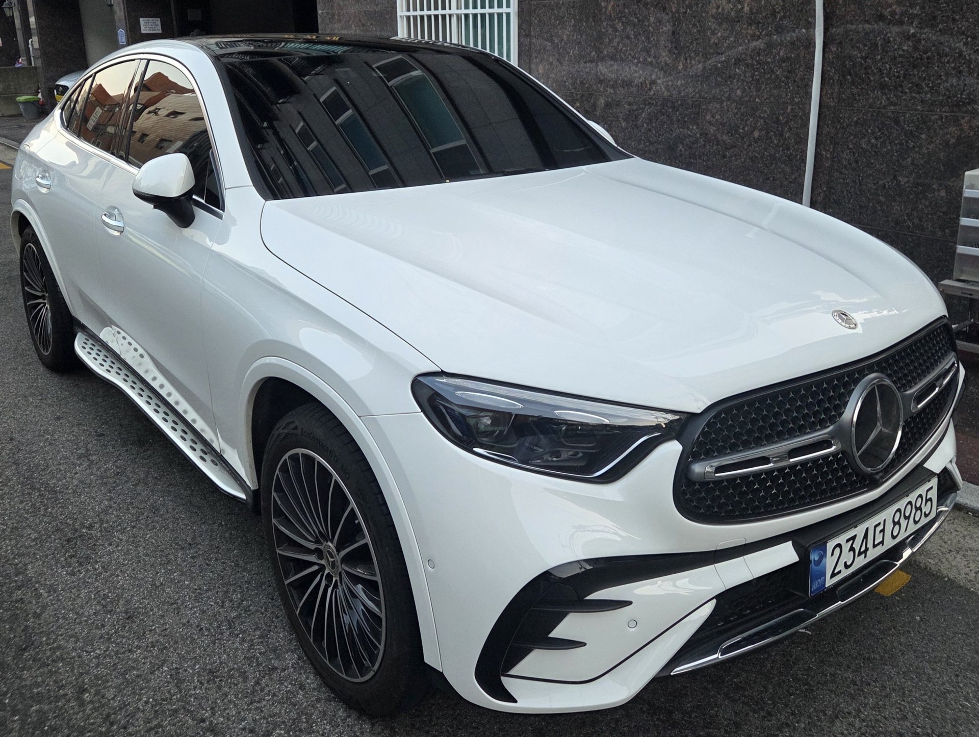 MERCEDES-BENZ GLC - View 1
