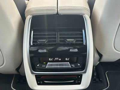 2021 BMW X7 thumbnail 18