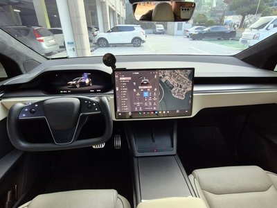 TESLA MODEL X - 6