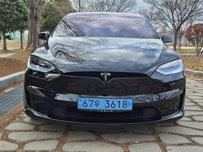 TESLA MODEL X - 3