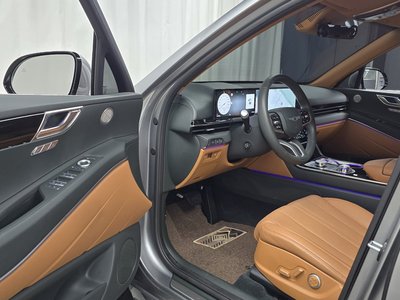 2025 Genesis GV80 — миниатюра 13