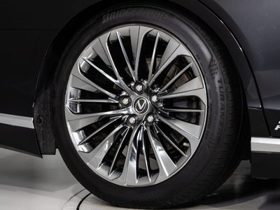صورة 6 لـ 2018 Lexus LS