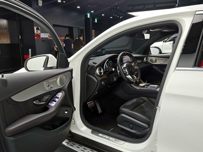 MERCEDES-BENZ GLC - 10