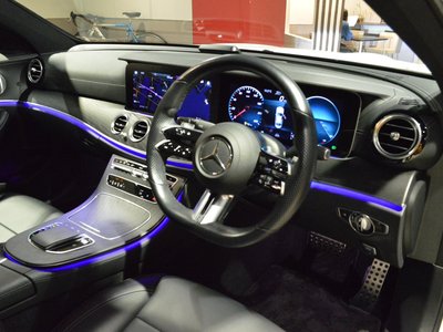 MERCEDES-BENZ E-CLASS - 8
