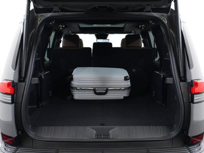 2025 Lexus GX thumbnail 27