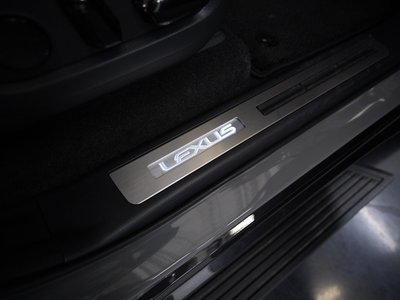 2025 Lexus GX thumbnail 12