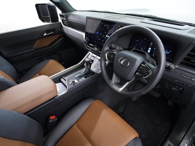 2025 Lexus GX — фото 2