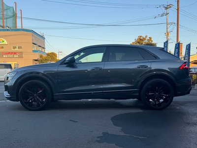 AUDI Q8 - 6