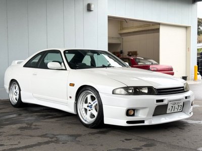 NISSAN SKYLINE COUPE - 4