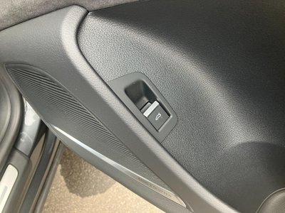 2024 AUDI SQ8 — миниатюра 12