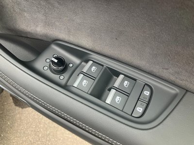 2024 AUDI SQ8 — миниатюра 11