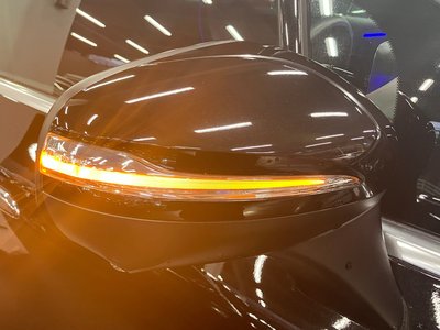 MERCEDES-BENZ EQE - 8