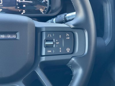 LAND ROVER DEFENDER - 7