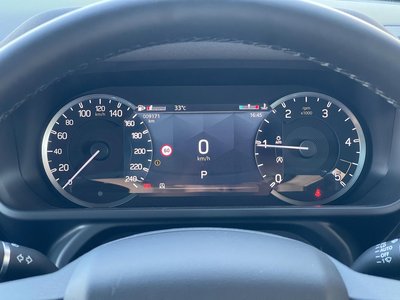 LAND ROVER DEFENDER - 6