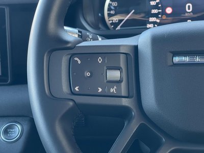 LAND ROVER DEFENDER - 8