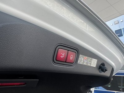 MERCEDES-BENZ E-CLASS AMG - 8