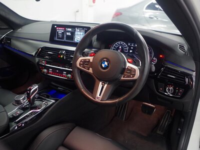 BMW M5 - 4