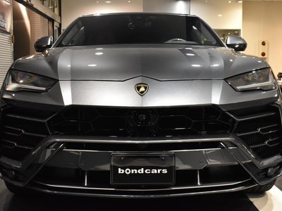 LAMBORGHINI URUS - 6