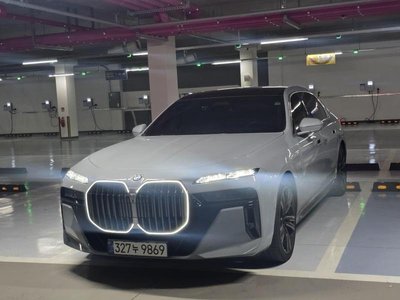BMW 7 SERIES - 1