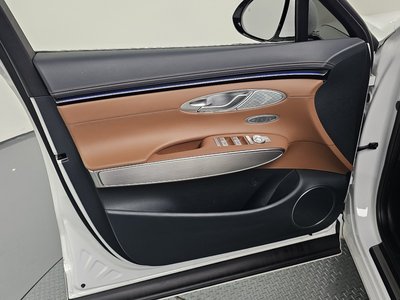 2024 Genesis GV70 — миниатюра 14
