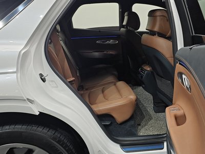 2024 Genesis GV70 — миниатюра 17