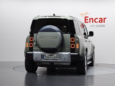 LAND ROVER DEFENDER - 4