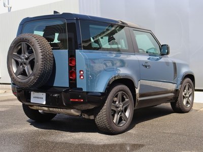 LAND ROVER DEFENDER - 10