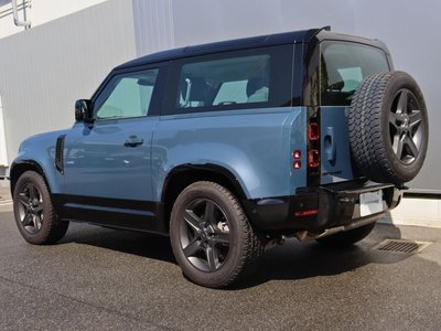 LAND ROVER DEFENDER - 8
