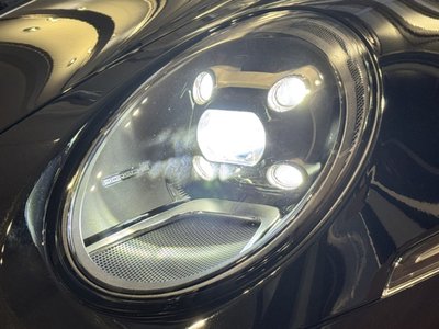 PORSCHE 911 - 6
