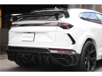 2020 Lamborghini URUS photo 8