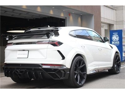 2020 Lamborghini URUS thumbnail 14