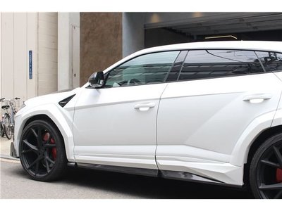 2020 Lamborghini URUS thumbnail 13