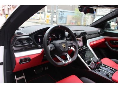 2020 Lamborghini URUS thumbnail 20