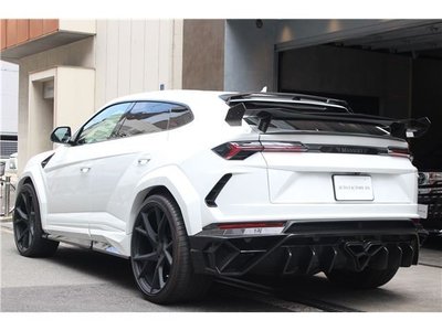 2020 Lamborghini URUS thumbnail 15
