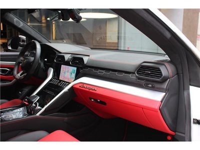 2020 Lamborghini URUS thumbnail 21