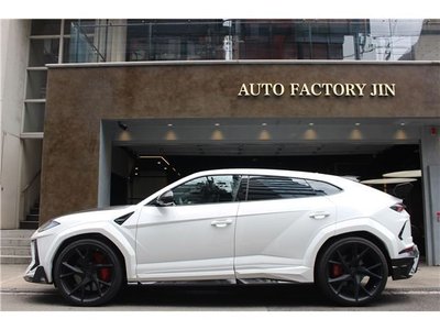 2020 Lamborghini URUS photo 5