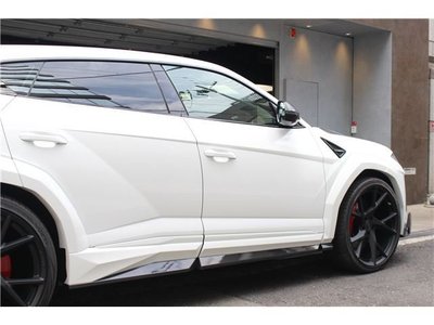 2020 Lamborghini URUS thumbnail 12