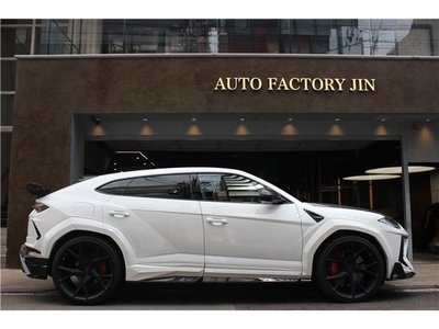 2020 Lamborghini URUS photo 4