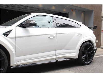 2020 Lamborghini URUS thumbnail 11