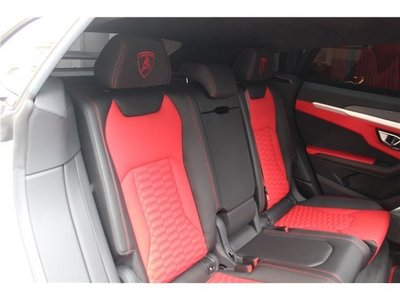 2020 Lamborghini URUS thumbnail 24