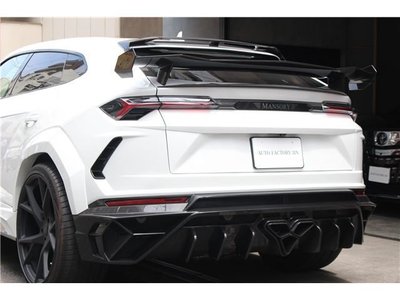 2020 Lamborghini URUS photo 9