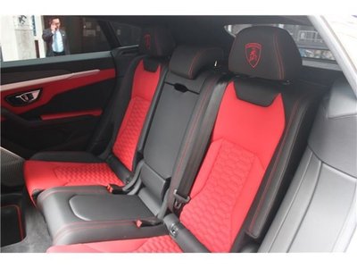 2020 Lamborghini URUS thumbnail 25
