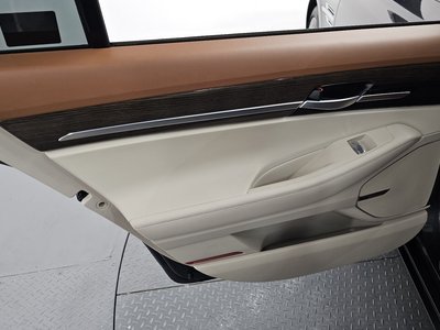 2021 Genesis G90 thumbnail 15