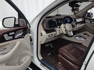 MERCEDES-BENZ GLS - 10